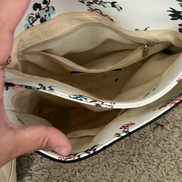 Bags - Picture 2 of 4